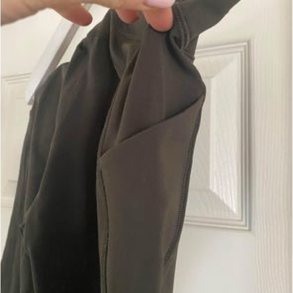 Fast and free Lululemon cropped leggings - Picture 4 of 5